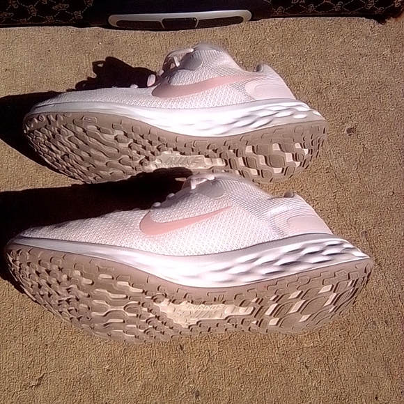 Nike Pink Athletic Shoes - Picture 5 of 9